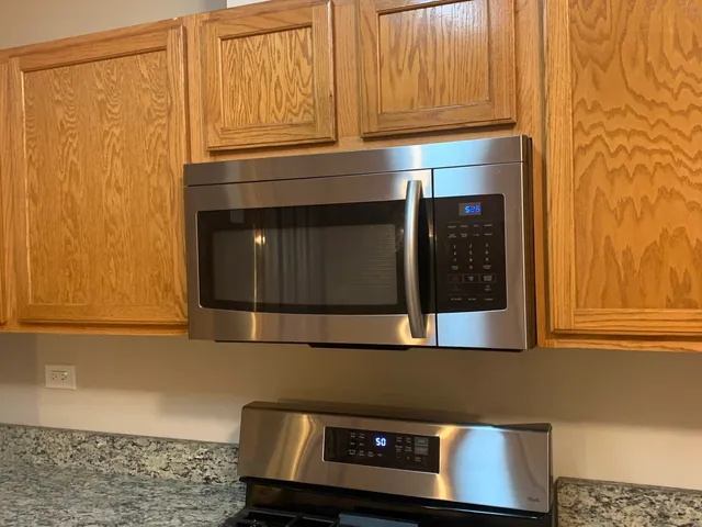 $2,500 | 1777 Concord Drive, Glendale Heights, IL 60139