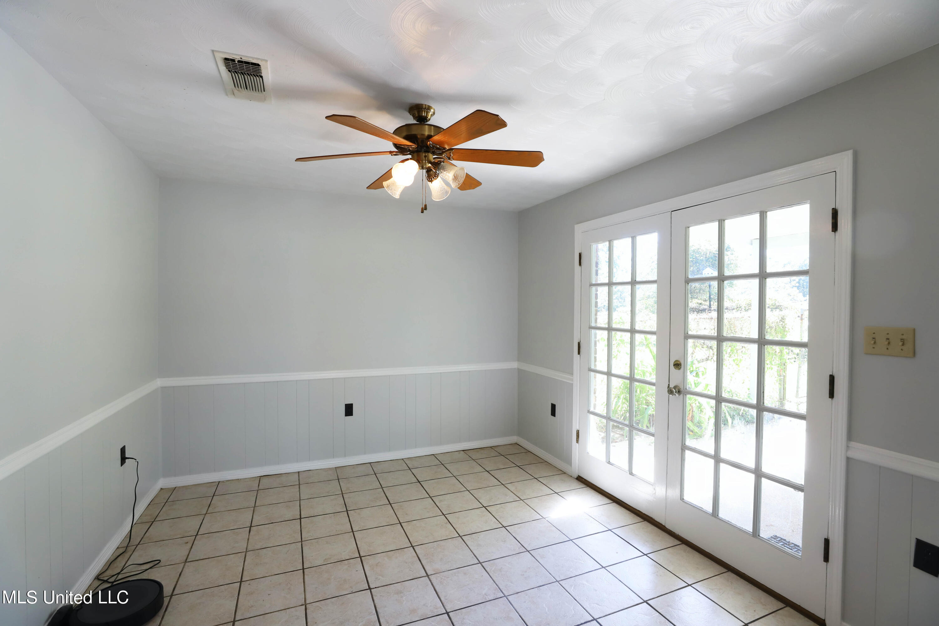18165 Rouse Road Saucier, MS 39574 - Photo 11 of 29 Dining Room