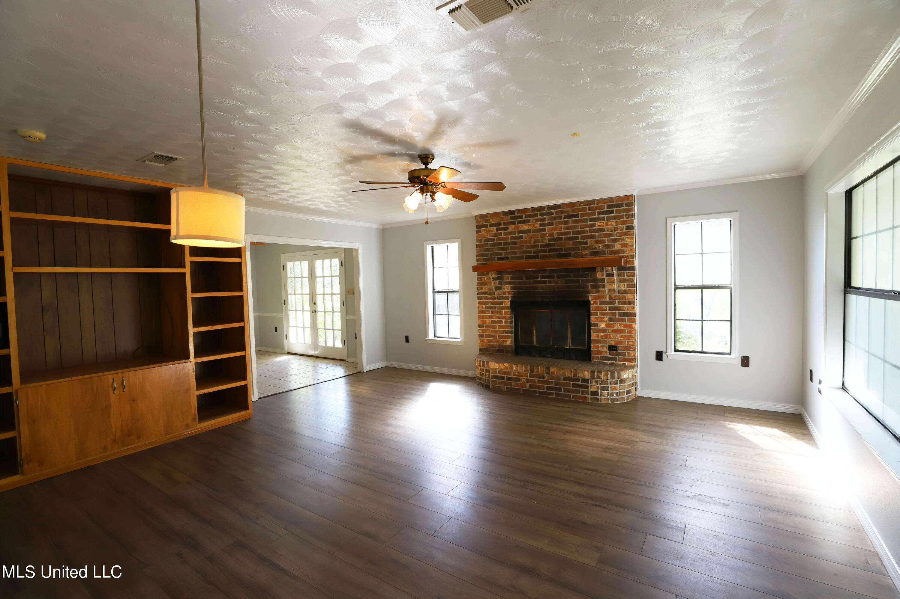 18165 Rouse Road Saucier, MS 39574 - Photo 12 of 29 Living Room