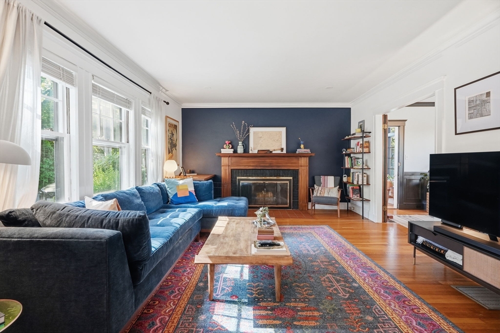 24 Cedarwood Road Boston, MA 02130 - Photo 6 of 41