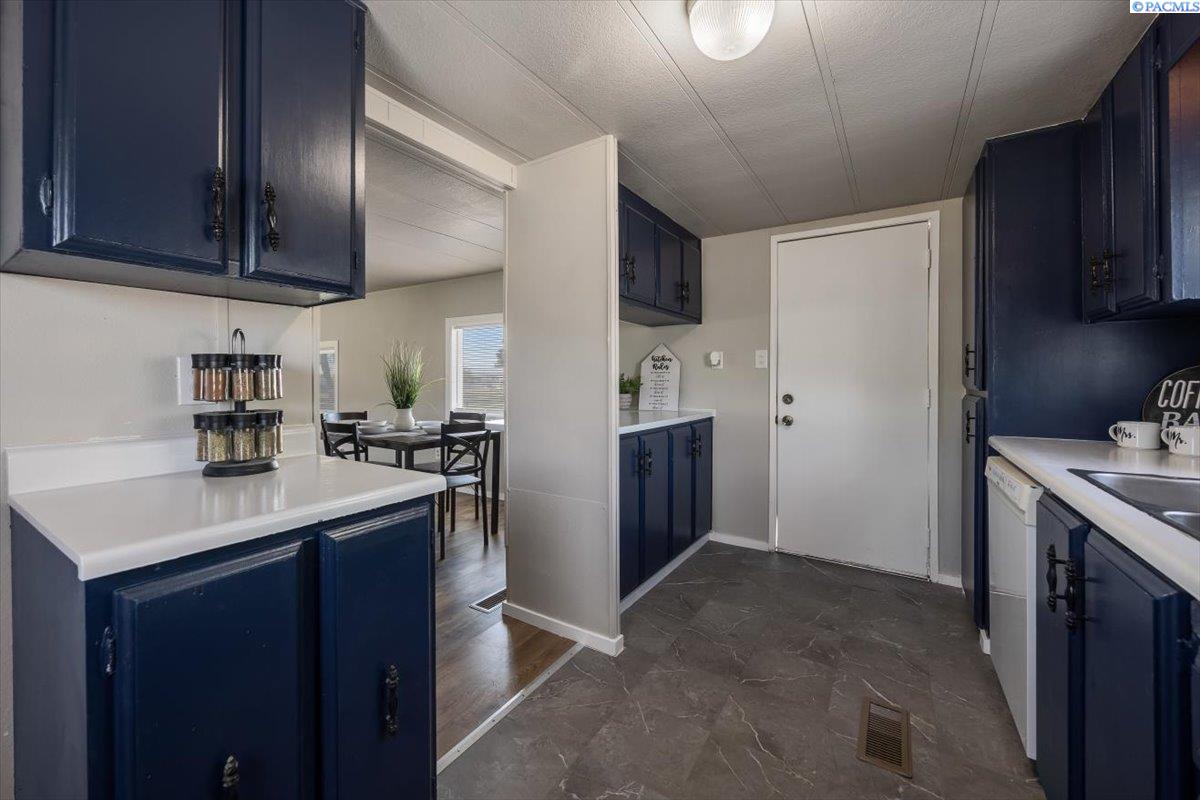 31404 Kennedy Road, Unit 13 Benton City, WA 99320 - Photo 15 of 28 Gallery Image 15