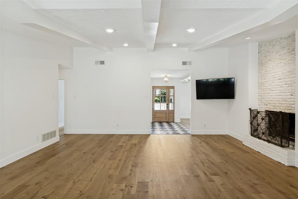 5129 Mill Run Road Dallas, TX 75244 - Photo 7 of 24 Gallery Image 7