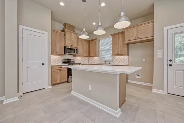 $2,250 | 515 Longleaf Pine Drive, Montgomery, TX 77316