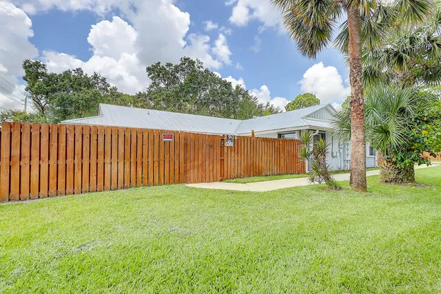 $2,000 | 2906 Southwest Port St Lucie Boulevard, Port St. Lucie, FL 34953