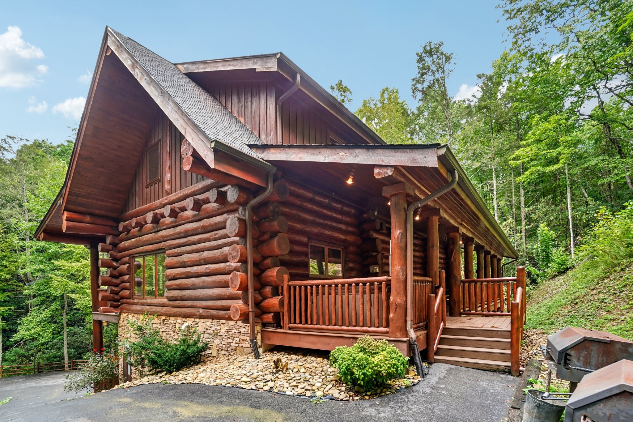 641 Pinnacle Vista Road Gatlinburg, TN 37738 - Photo 2 of 68 a view of a house with a yard