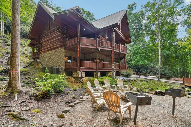 $1,500,000 | 641 Pinnacle Vista Road, Gatlinburg, TN 37738