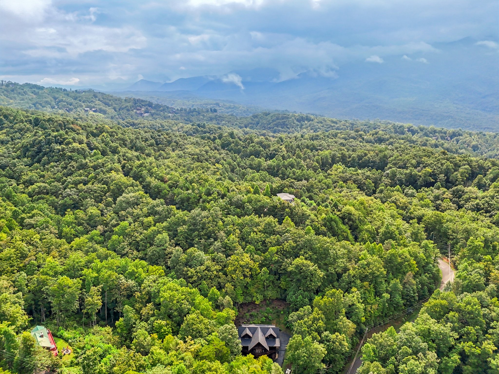 641 Pinnacle Vista Road Gatlinburg, TN 37738 - Photo 62 of 68 a view of a big yard with lots of green space