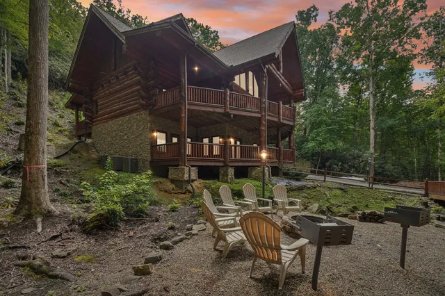 $1,500,000 | 641 Pinnacle Vista Road, Gatlinburg, TN 37738