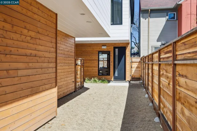 $1,299,000 | 1270 A 64th Street, Emeryville, CA 94608