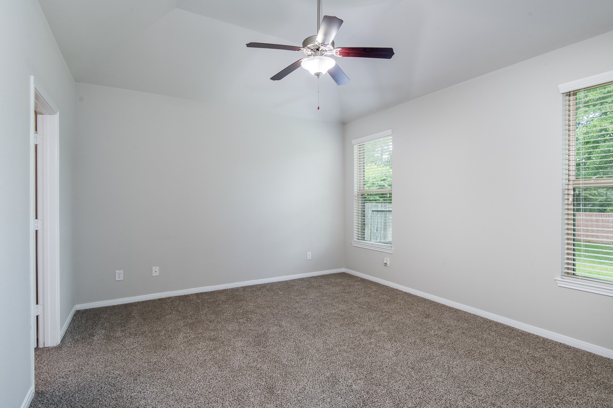 3211 Discovery Lane Conroe, TX 77301 - Photo 11 of 22 Primary bedroom