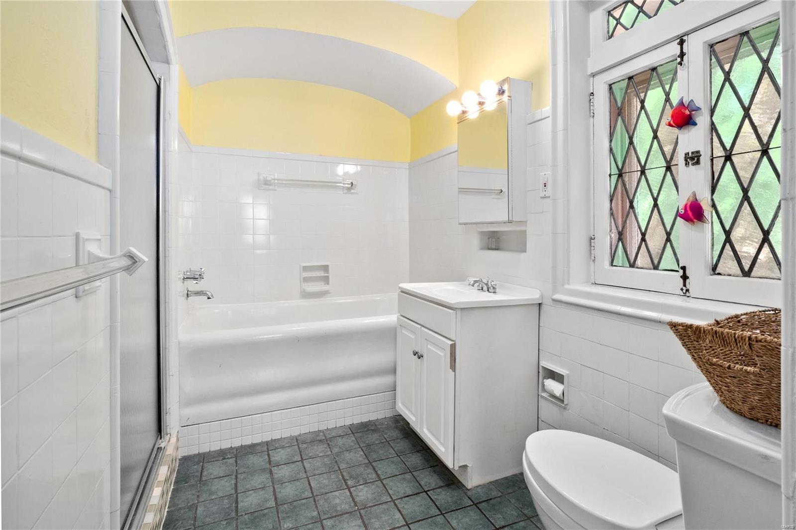 49 Ridgemoor Drive Clayton, MO 63105 - Photo 23 of 34