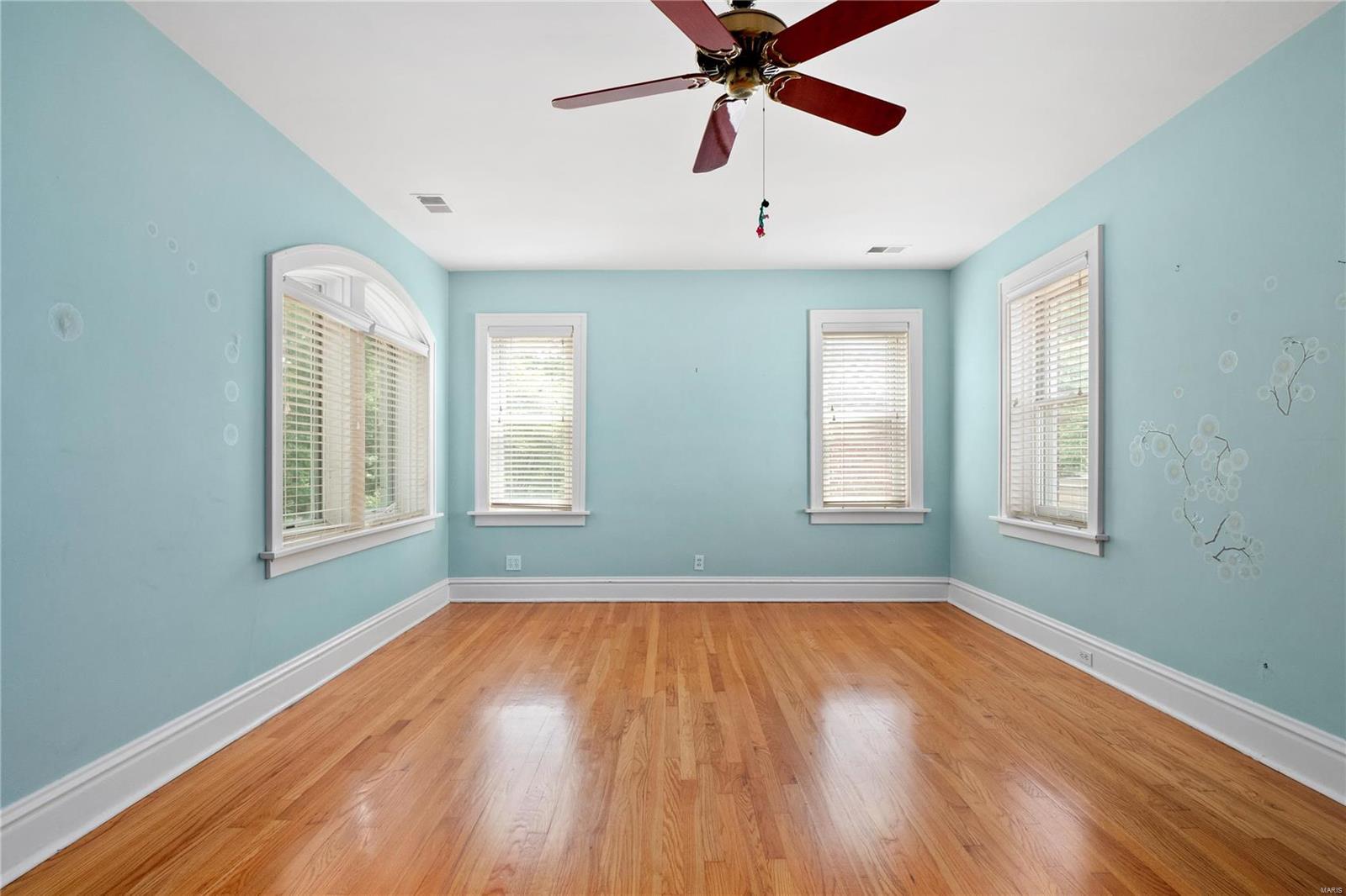 49 Ridgemoor Drive Clayton, MO 63105 - Photo 24 of 34