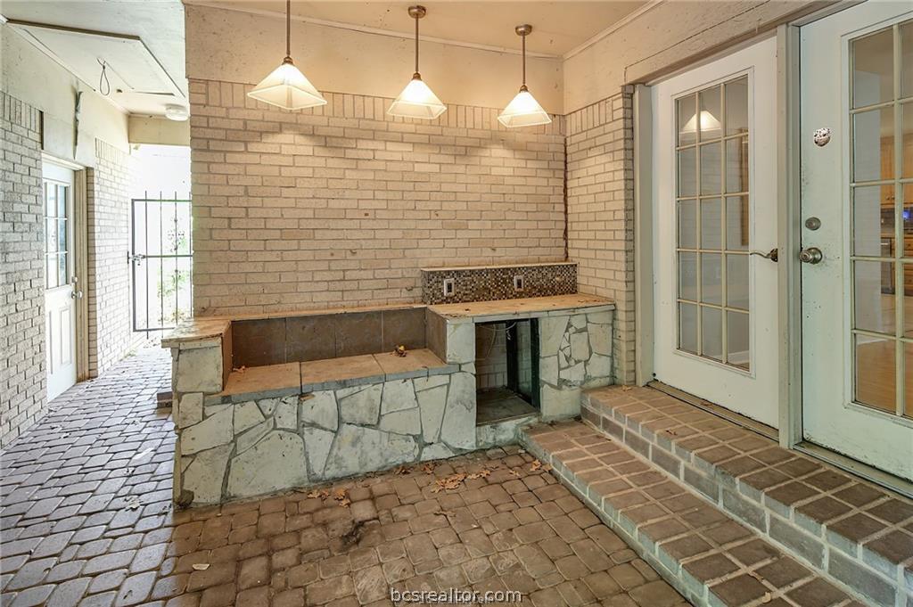 305 West Brookside Drive Bryan, TX 77801 - Photo 41 of 43