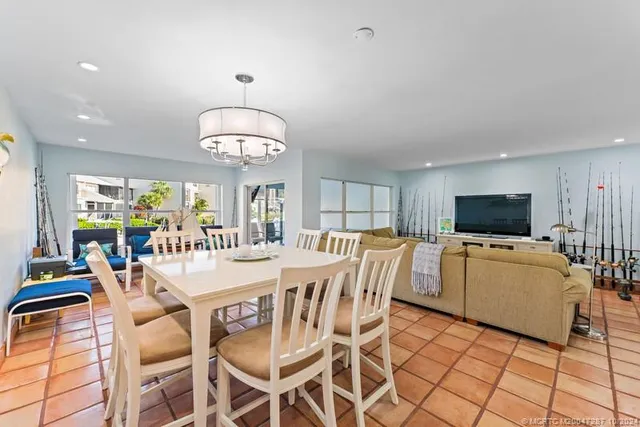 $3,500 | 3901 Southeast St Lucie Boulevard, Unit 28, Stuart, FL 34997