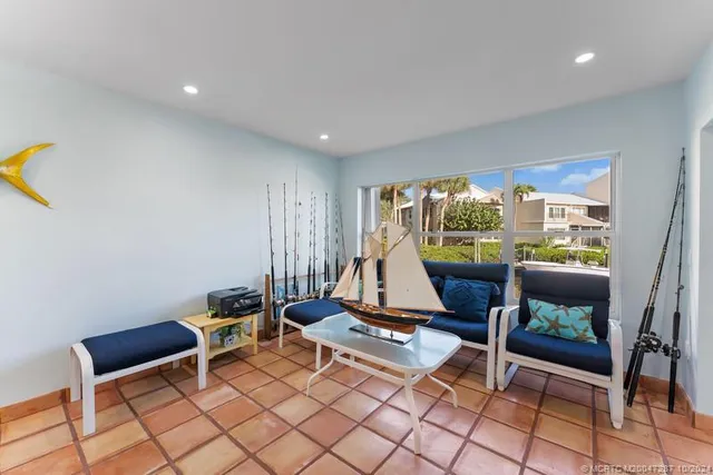 $3,500 | 3901 Southeast St Lucie Boulevard, Unit 28, Stuart, FL 34997