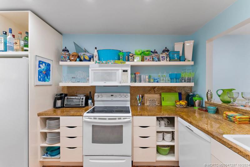 3901 Southeast St Lucie Boulevard, Unit 28 Stuart, FL 34997 - Photo 10 of 34