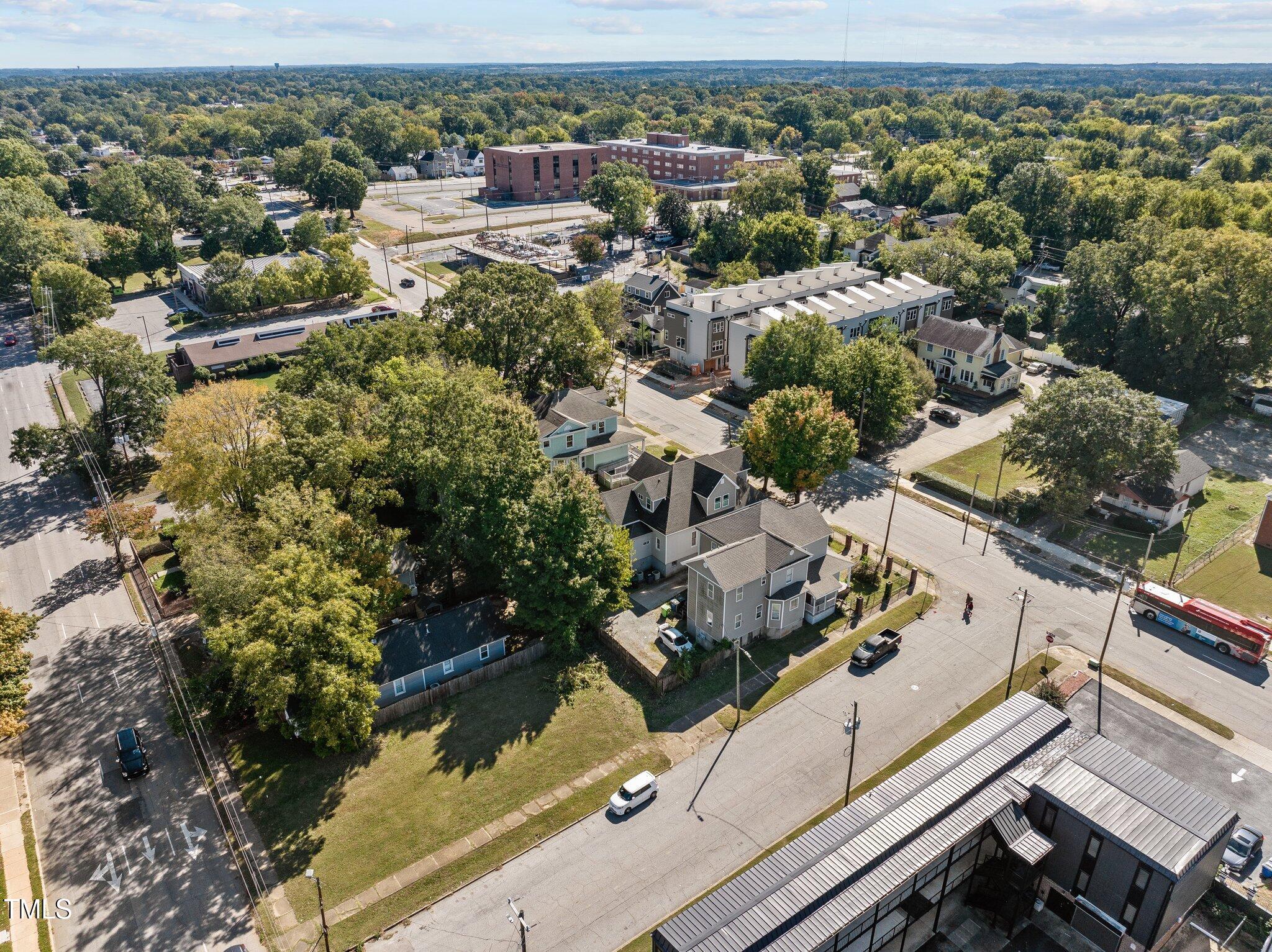 810 East Edenton Street Raleigh, NC 27601 - Photo 29 of 32 an aerial view of house with yard