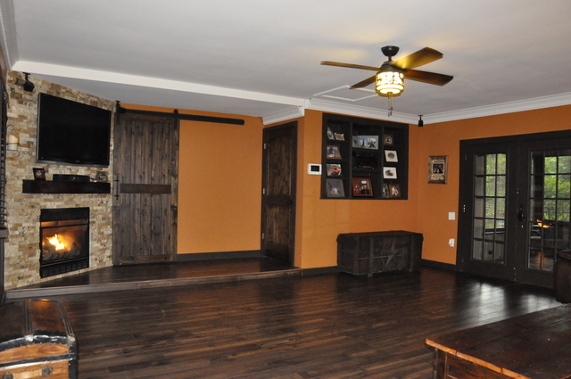 2048 North 3650th Road Serena, IL 60549 - Photo 40 of 82 a view of an livingroom with furniture and chandelier fan