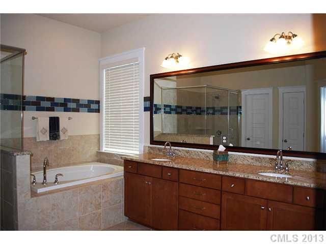 5614 Morris Hunt Drive Fort Mill, SC 29708 - Photo 8 of 16 Gallery Image 8