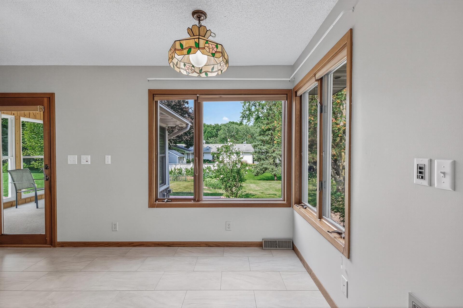 10019 Morris Road Bloomington, MN 55437 - Photo 8 of 28
