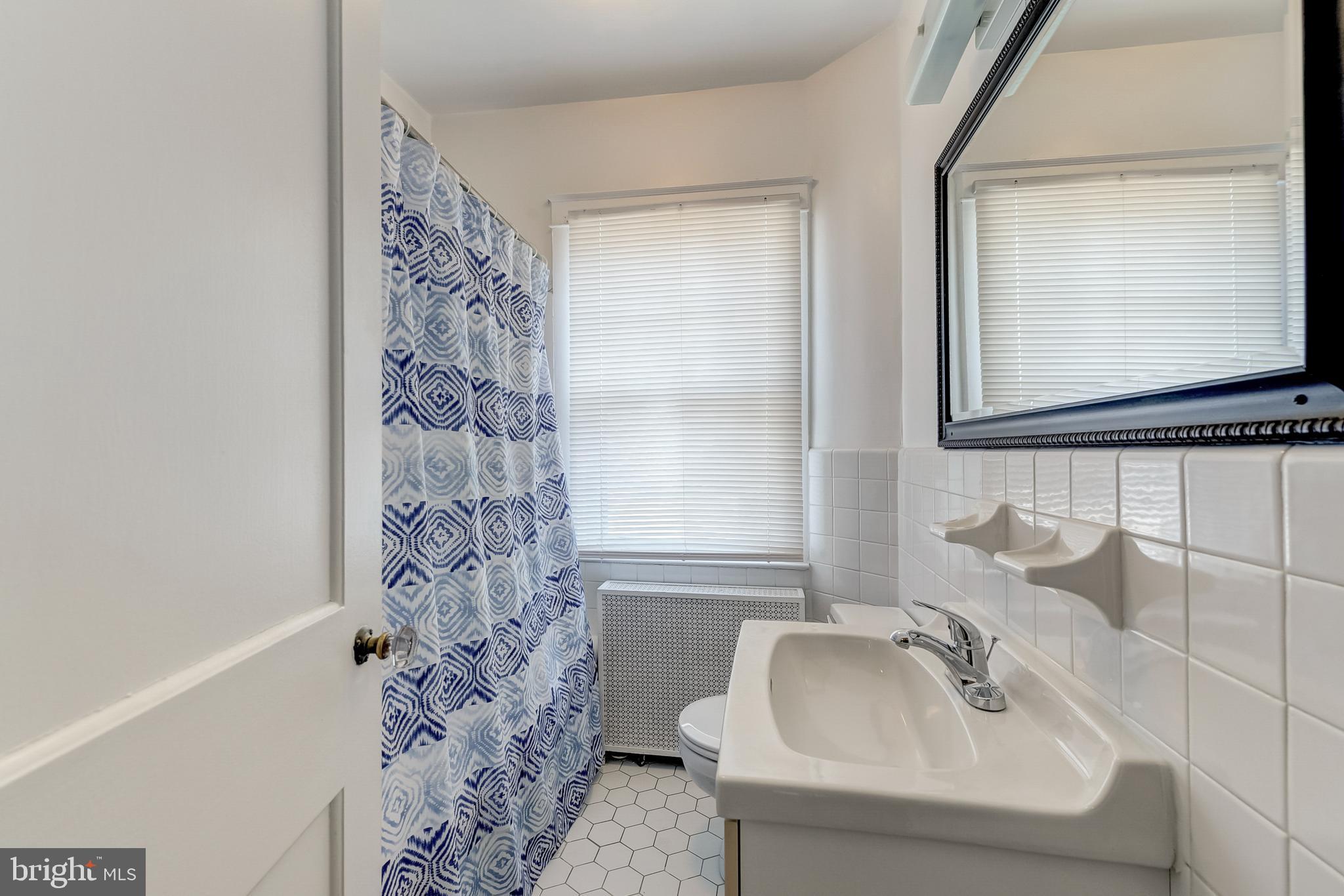 357 East County Line Road Ardmore, PA 19003 - Photo 22 of 27 2nd floor bull bathroom