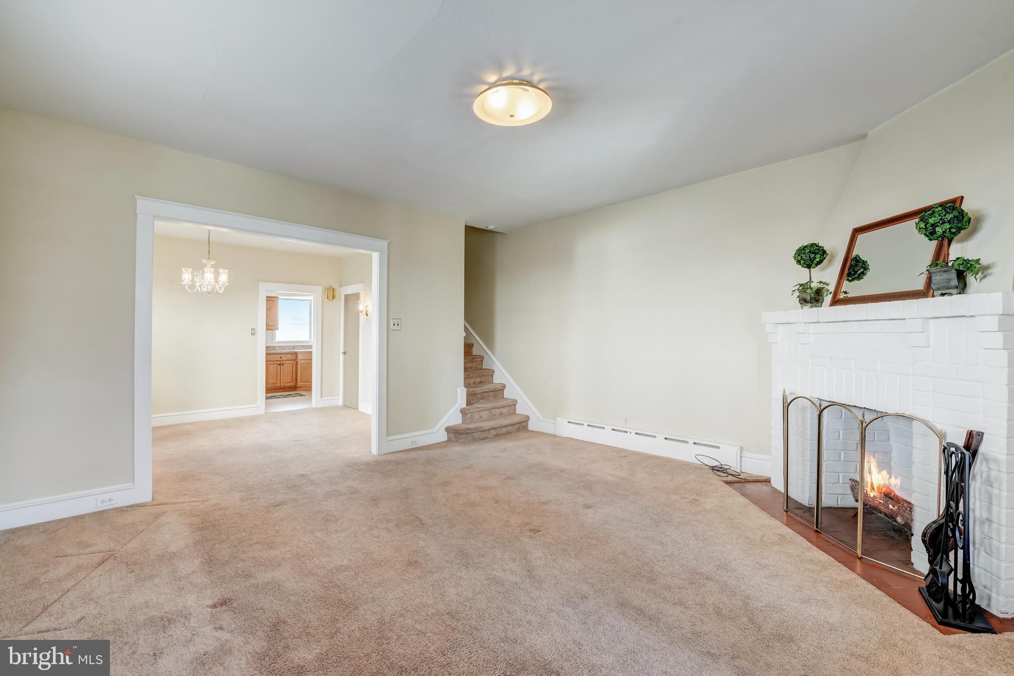 357 East County Line Road Ardmore, PA 19003 - Photo 6 of 27 Lots of natural light in this living space