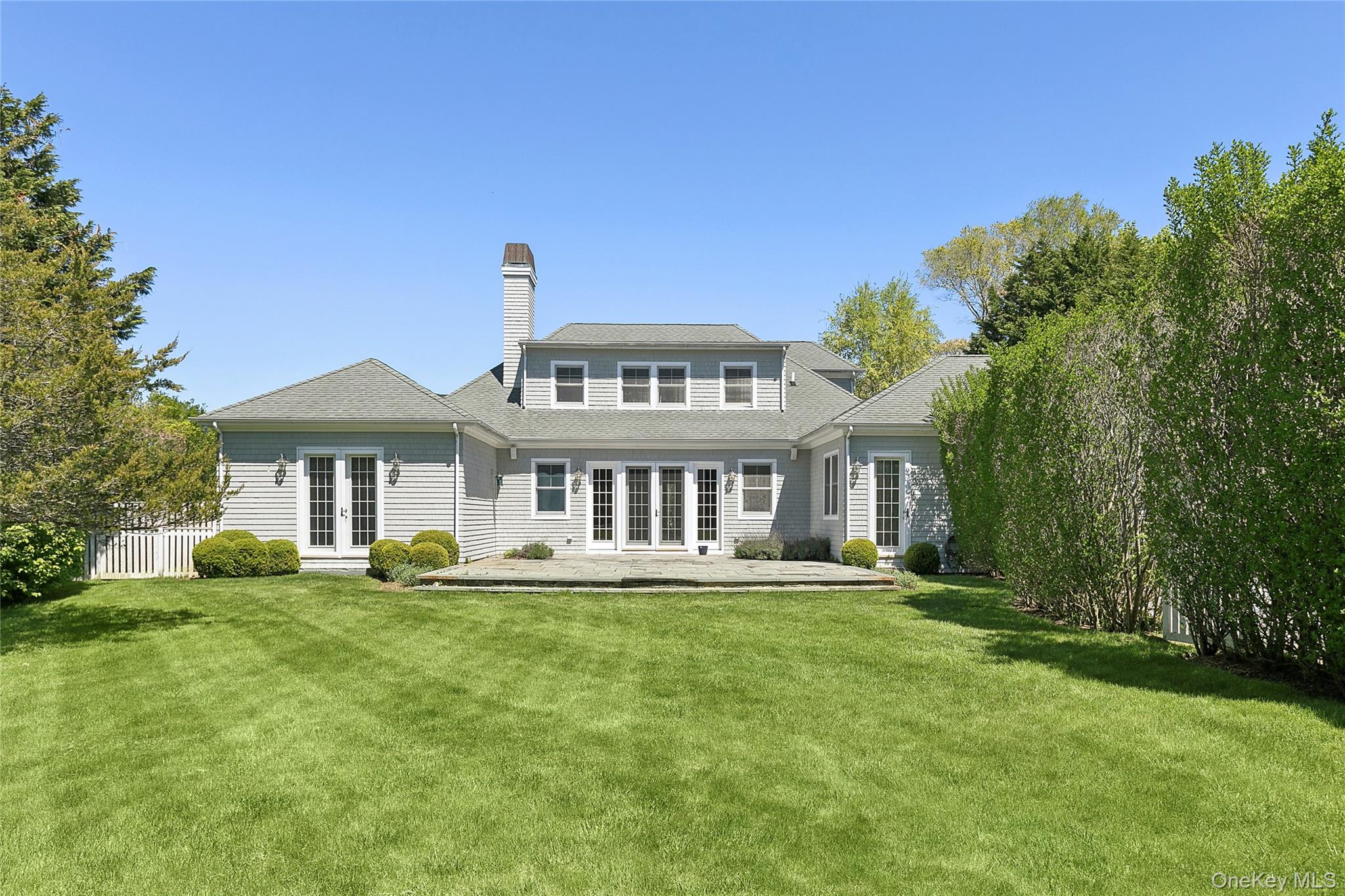 41 Edgewood Avenue Bridgehampton, NY 11932 - Photo 2 of 21