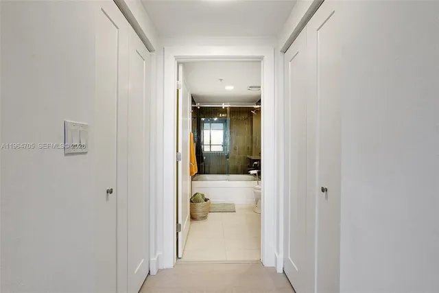 $3,800 | 18800 Northeast 29th Avenue, Unit 517, Aventura, FL 33180