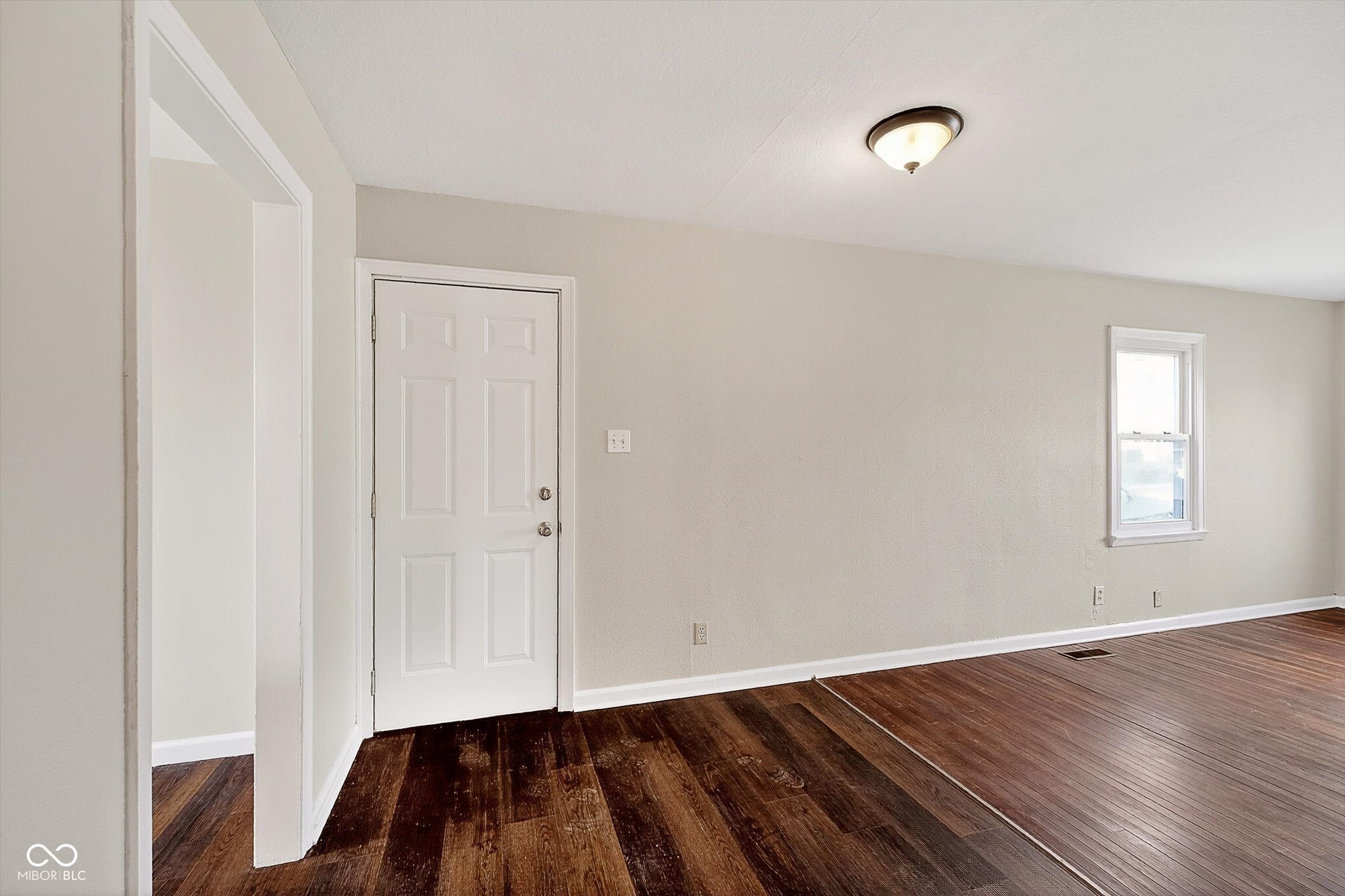 421 Fletcher Lane Beech Grove, IN 46107 - Photo 8 of 25