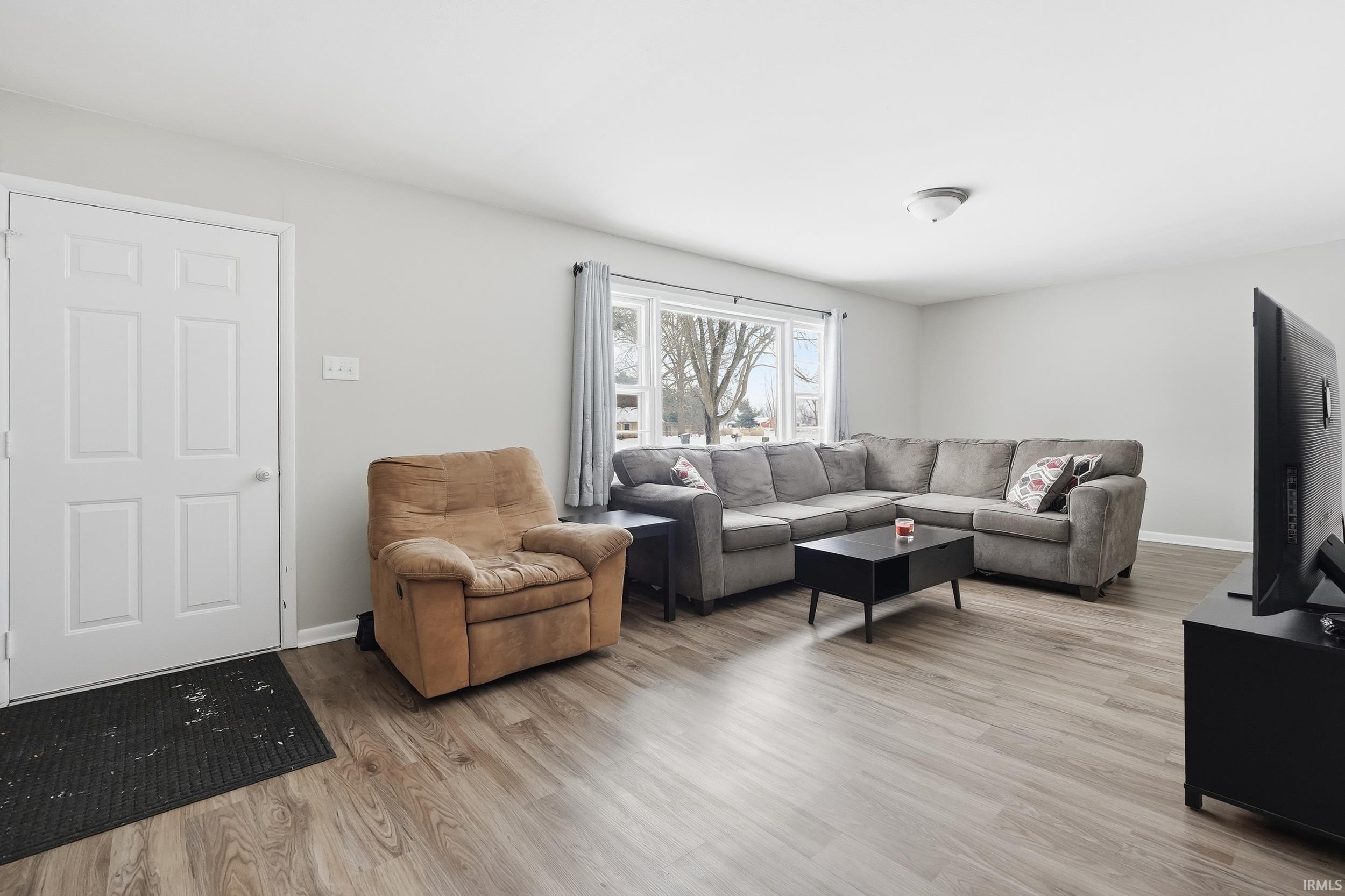 4825 Wheatridge Road Fort Wayne, IN 46835 - Photo 4 of 28