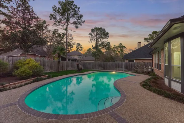 $779,900 | 168 Bristol Bend Circle, The Woodlands, TX 77382