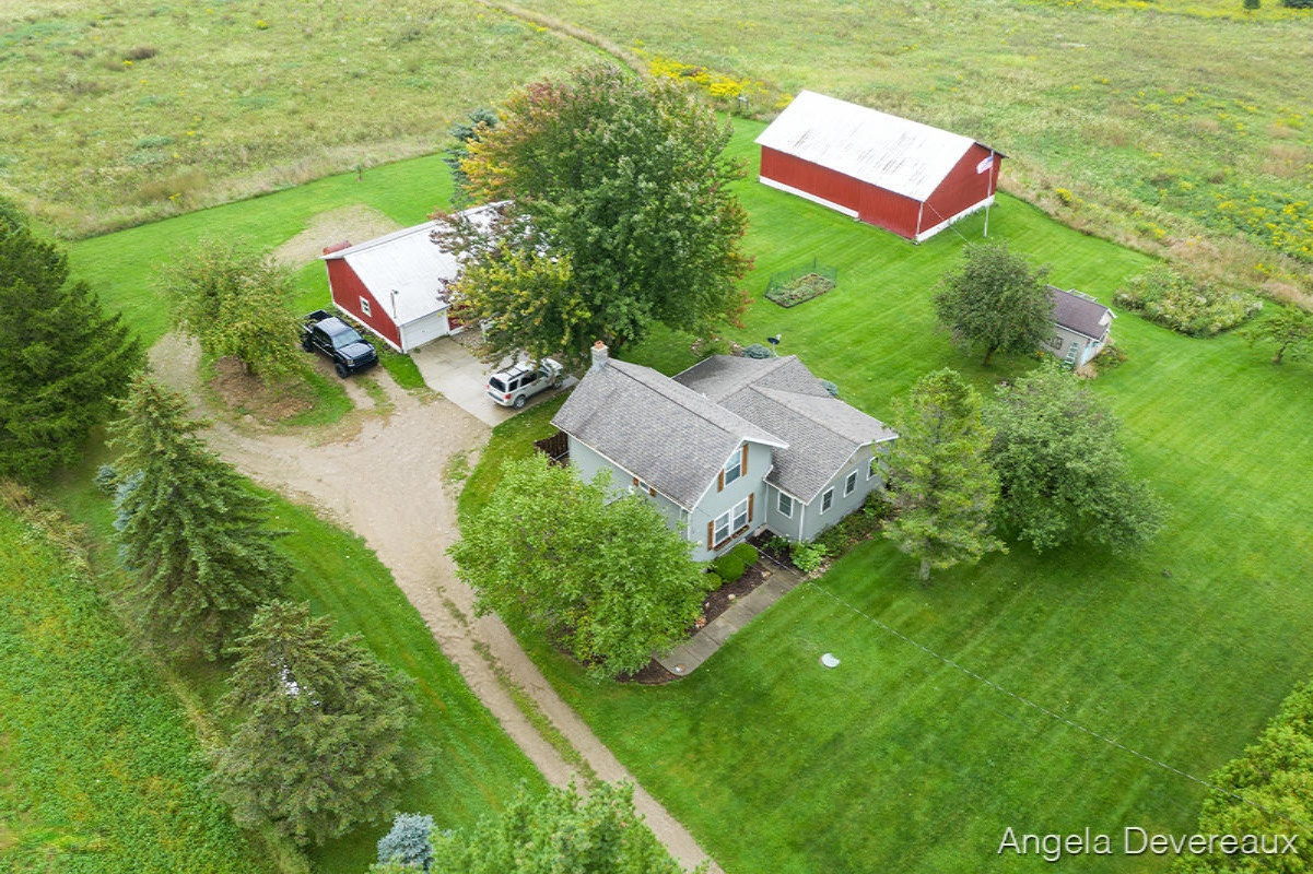 9879 South Alger Road Perrinton, MI 48871 - Photo 26 of 36 IMG_1001