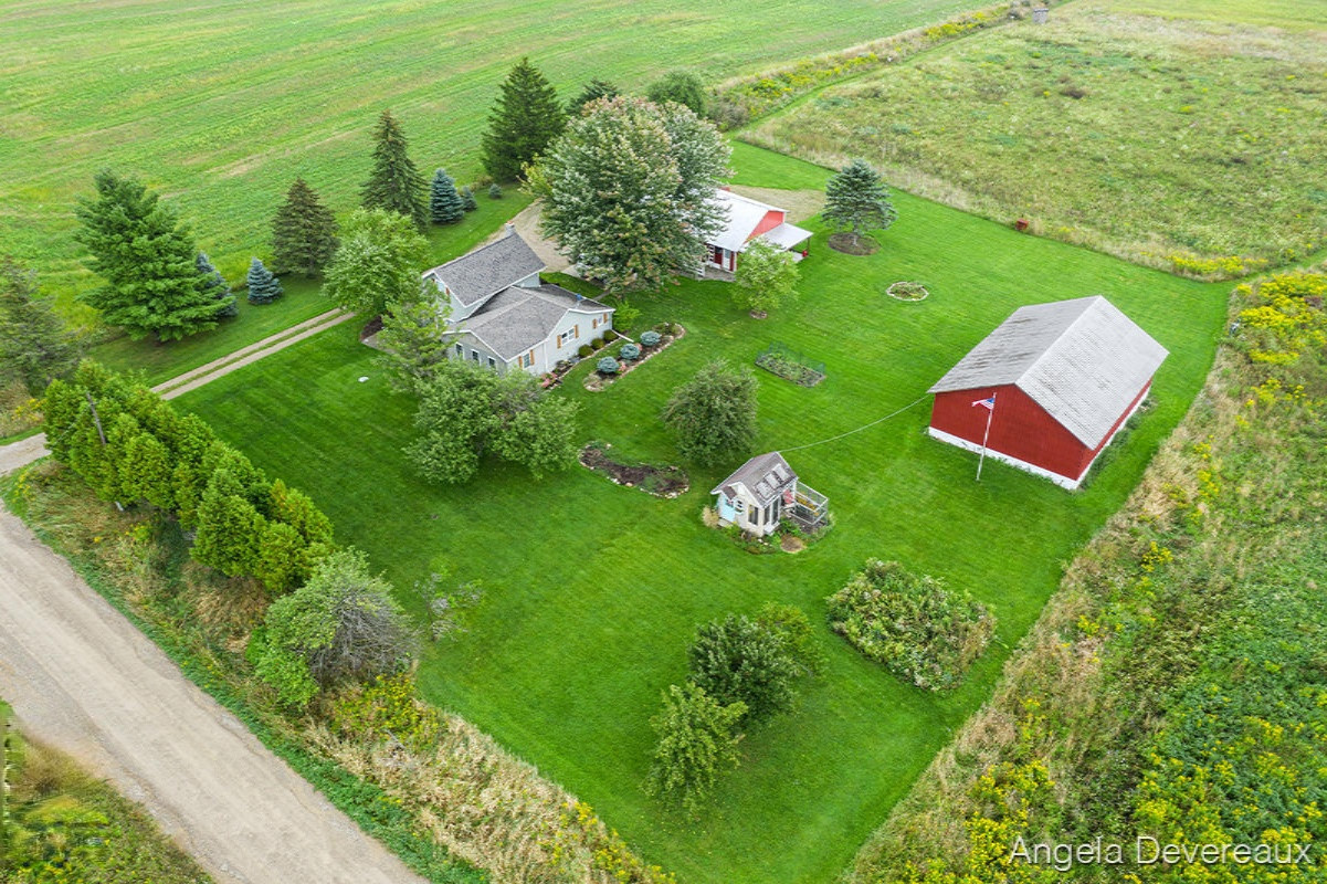 9879 South Alger Road Perrinton, MI 48871 - Photo 30 of 36 IMG_1005