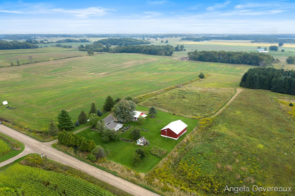 9879 South Alger Road Perrinton, MI 48871 - Photo 36 of 36 IMG_1006