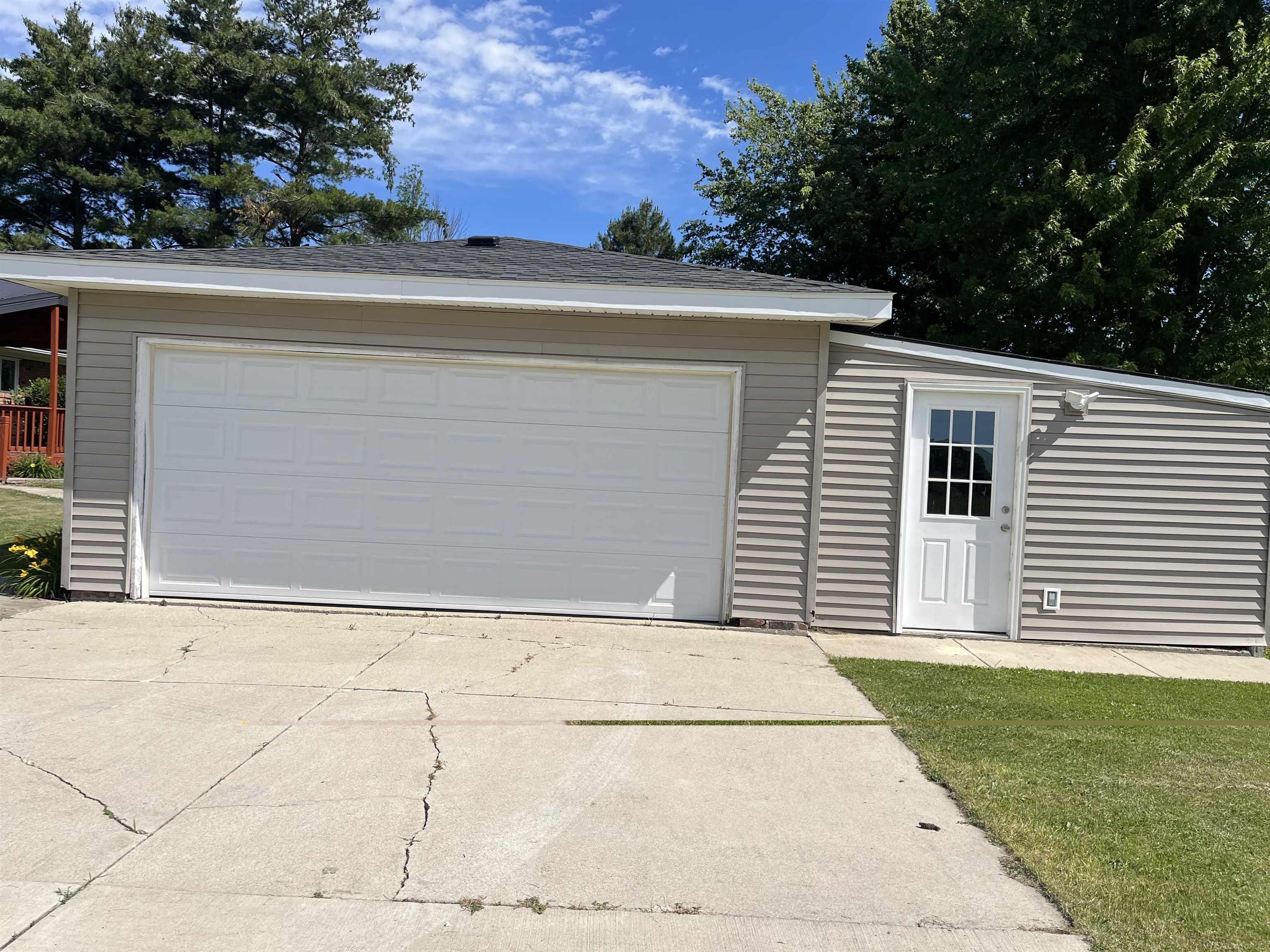 1120 Capac Road Allenton, MI 48002 - Photo 31 of 34
