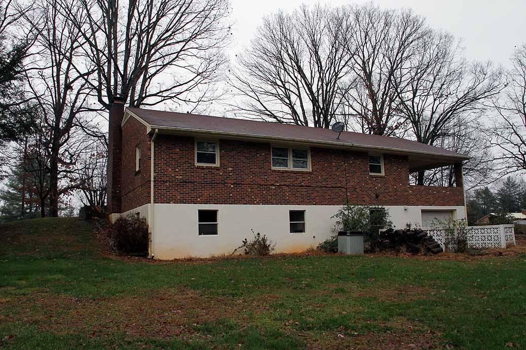 1075 Davis Mill Road Rocky Mount, VA 24151 - Photo 32 of 32 Bedford_va_real_estate_034
