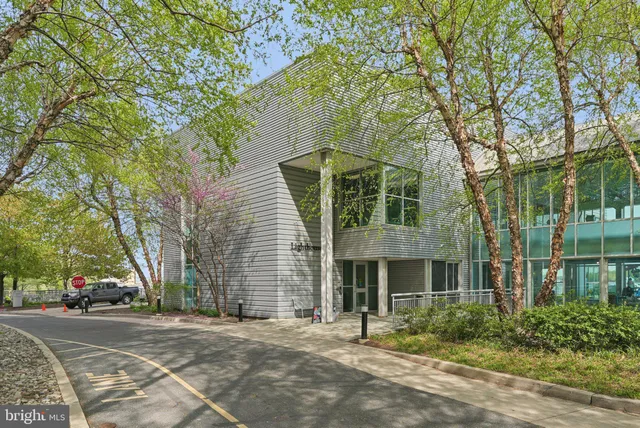 $574,000 | 901 North Penn Street, Unit F305, Philadelphia, PA 19123