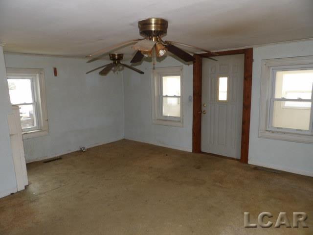 928 East Temperance Road Temperance, MI 48182 - Photo 10 of 19 50098845-9.JPG
