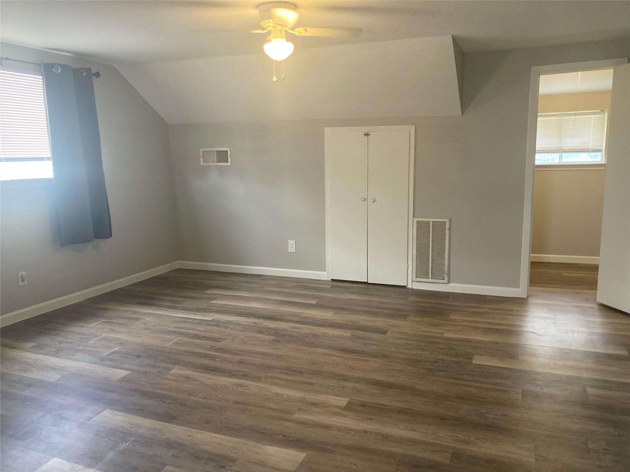 415 Cole Street Webster, TX 77598 - Photo 8 of 16
