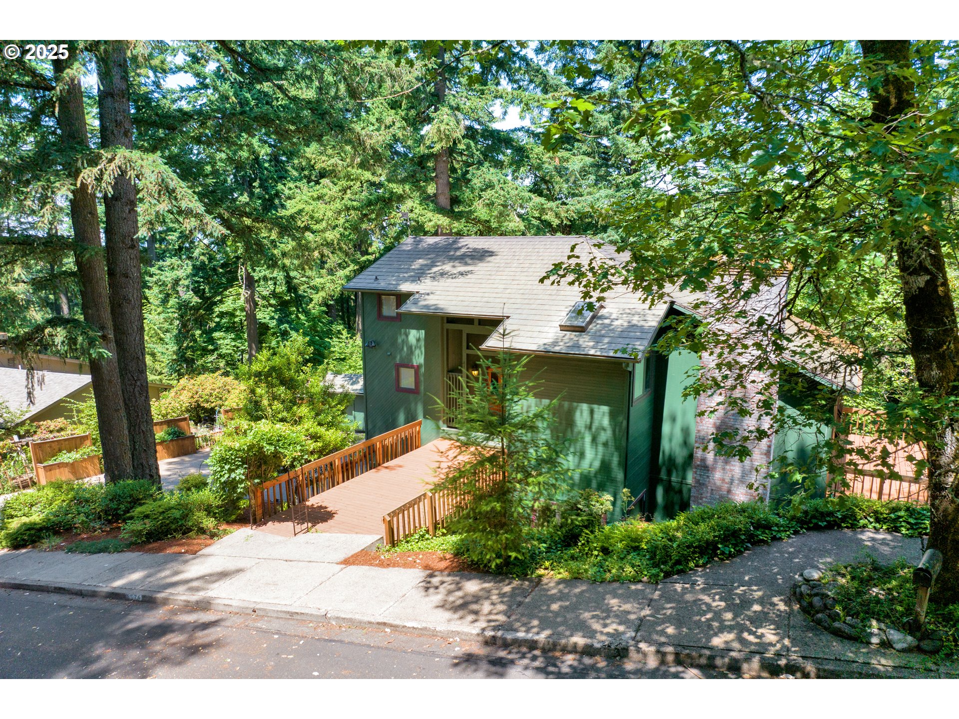 3574 Spring Boulevard Eugene, OR 97405 - Photo 1 of 46