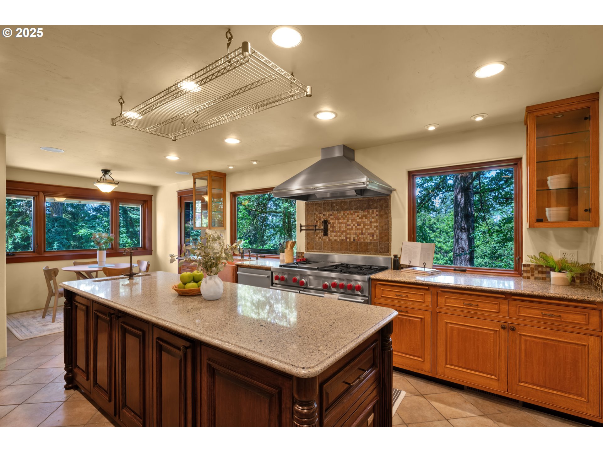 3574 Spring Boulevard Eugene, OR 97405 - Photo 11 of 46