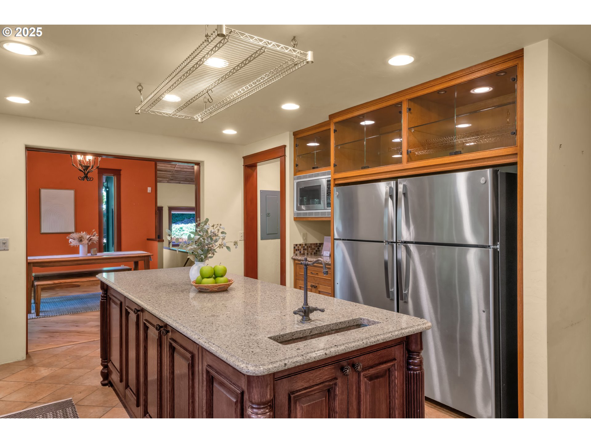 3574 Spring Boulevard Eugene, OR 97405 - Photo 13 of 46