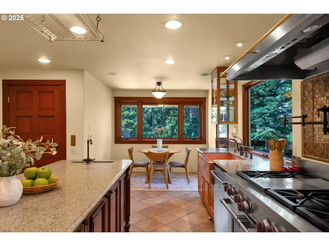 $990,000 | 3574 Spring Boulevard, Eugene, OR 97405