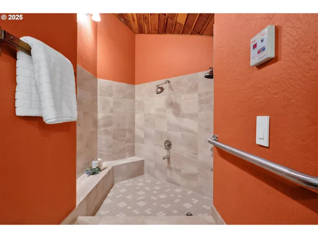 $990,000 | 3574 Spring Boulevard, Eugene, OR 97405