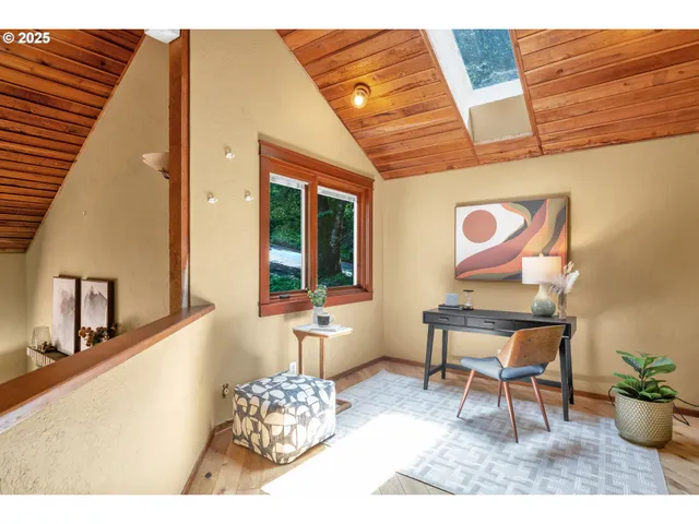 $990,000 | 3574 Spring Boulevard, Eugene, OR 97405