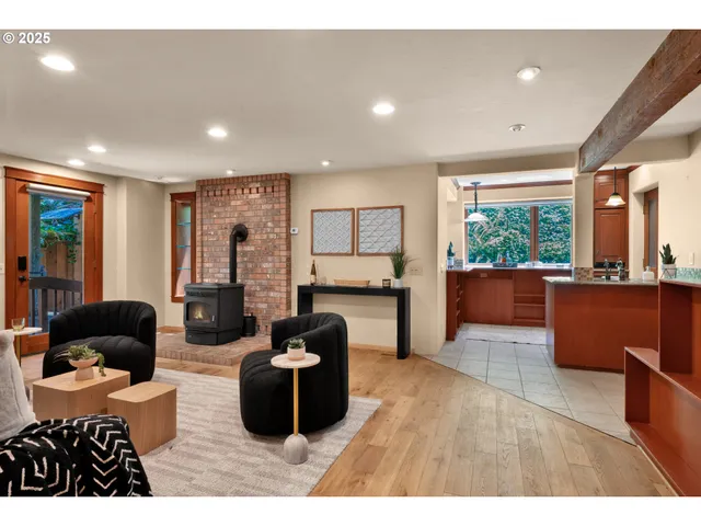 $990,000 | 3574 Spring Boulevard, Eugene, OR 97405