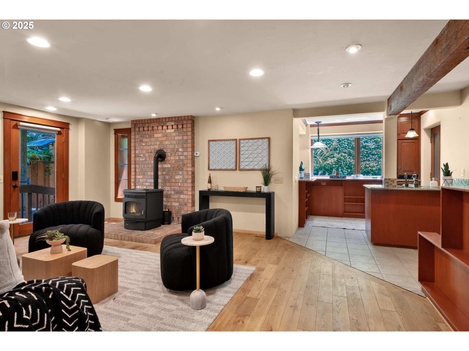 3574 Spring Boulevard Eugene, OR 97405 - Photo 24 of 46