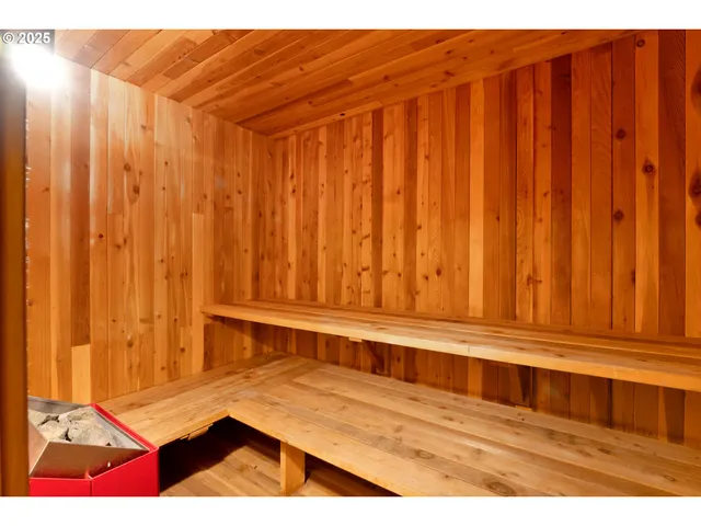 $990,000 | 3574 Spring Boulevard, Eugene, OR 97405