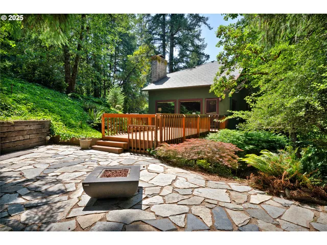 $990,000 | 3574 Spring Boulevard, Eugene, OR 97405