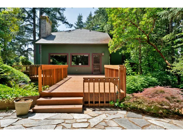 $990,000 | 3574 Spring Boulevard, Eugene, OR 97405